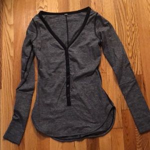 Lululemon navy Henley size 4